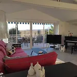 Avec Piscine Privative, Domaine Prive Du Capitou,