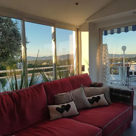 Avec Piscine Privative, Domaine Prive Du Capitou, Fréjus