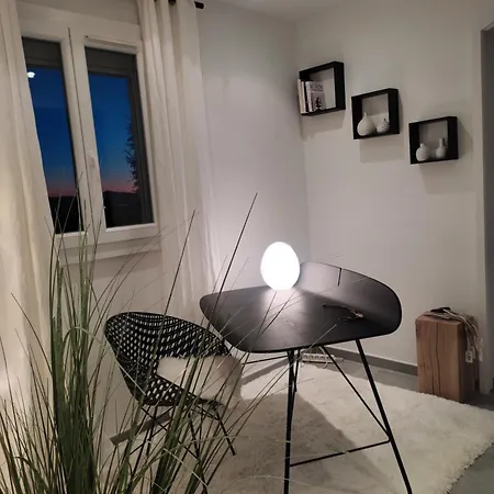 Avec Piscine Privative, Domaine Privé Du Capitou, * Fréjus