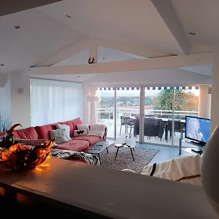 Avec Piscine Privative, Domaine Prive Du Capitou, *