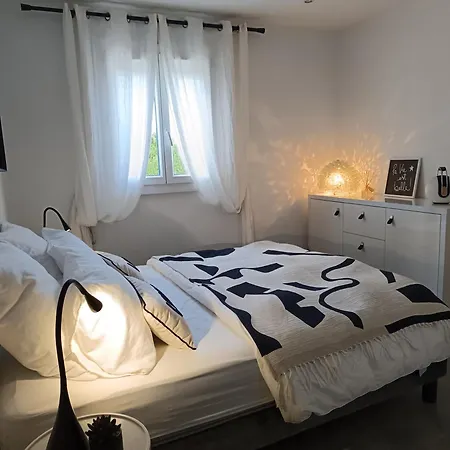 Avec Piscine Privative, Domaine Privé Du Capitou, Fréjus